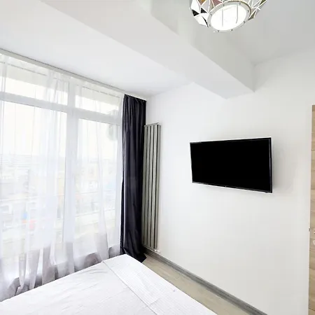 Royale Sundance 8 & Pool Nord *