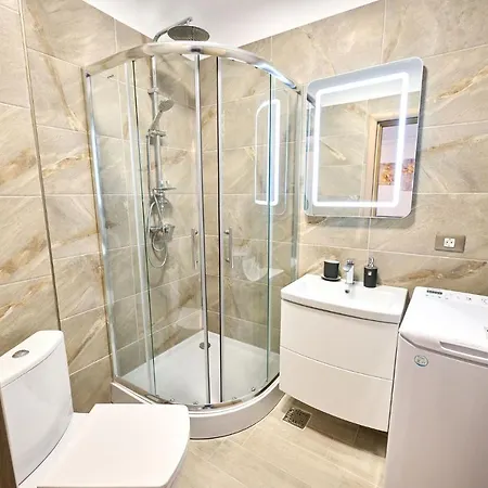 Royale Sundance 8 & Pool Nord