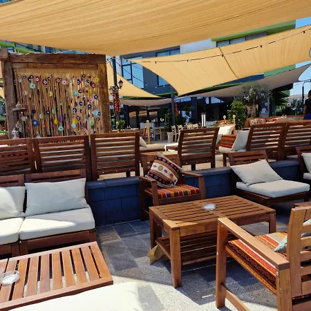 Royale Sundance 8 & Pool Nord