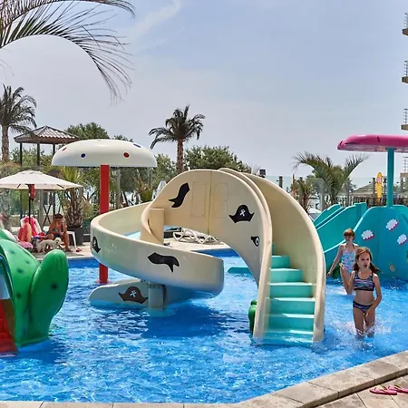 Royale Sundance 8 & Pool Nord شقة