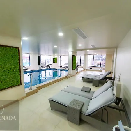 Royale Sundance 8 & Pool Nord