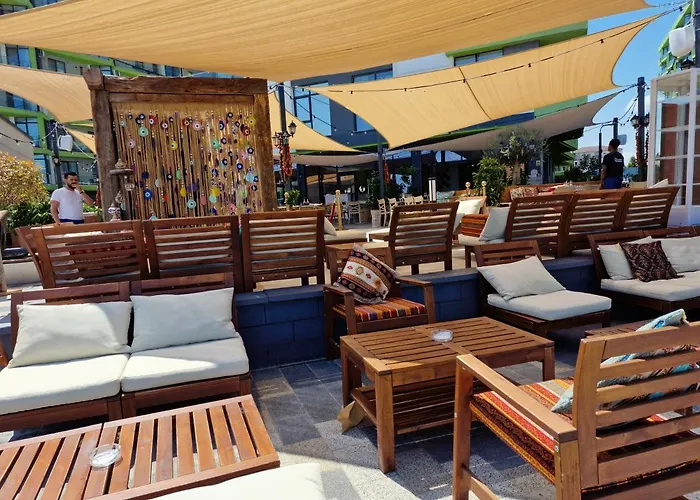 Royale Sundance 8 & Pool Nord